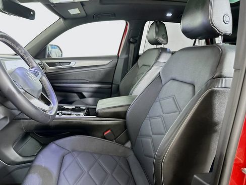 Used 2024 Volkswagen Atlas Cross Sport SE FWD image 9