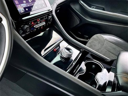 Used 2023 Jeep Grand Cherokee Altitude image 19