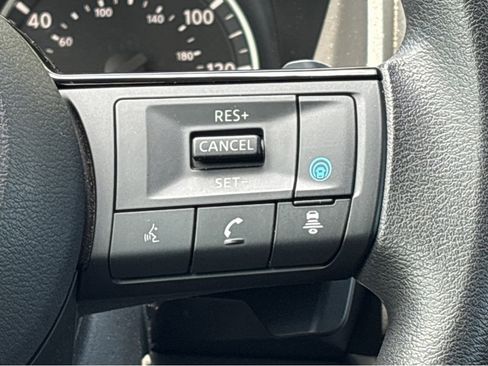 Certified 2023 Nissan Rogue SV AWD/4WD image 15