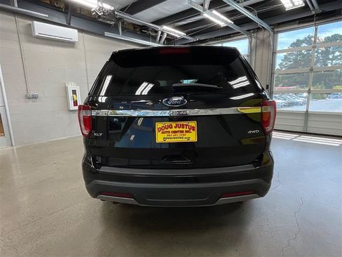 Used 2019 Ford Explorer XLT w/ Equipment Group 201A AWD/4WD image 4