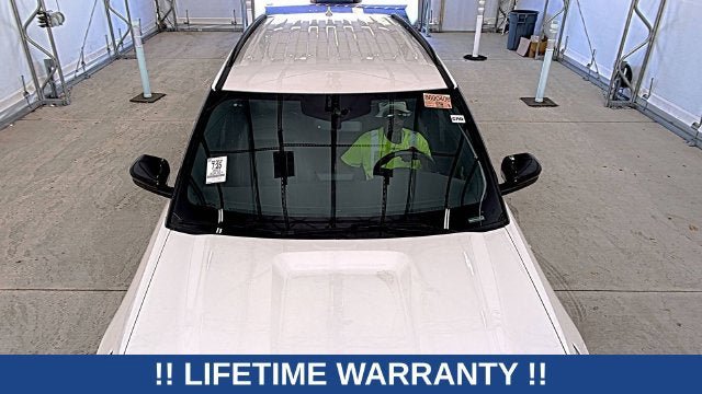 Used 2023 Ford Explorer ST-Line AWD/4WD image 2