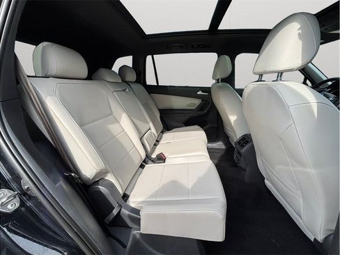 Used 2021 Volkswagen Tiguan SE R-Line FWD image 41