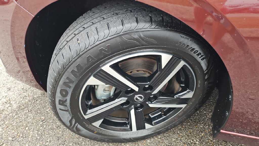 Certified 2025 Nissan Sentra SV FWD image 21