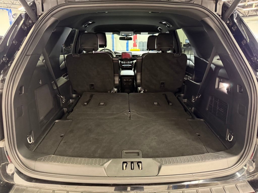 Used 2024 Ford Explorer ST-Line w/ Class IV Trailer Tow Package AWD/4WD image 19