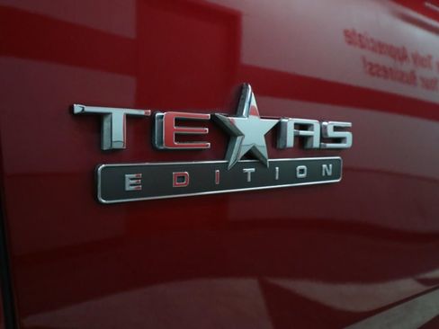 Used 2021 Chevrolet Tahoe Premier w/ Texas Edition image 39