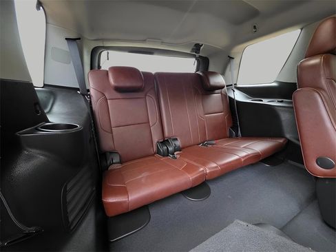 Used 2019 Chevrolet Tahoe Premier w/ Premier Plus Edition image 11