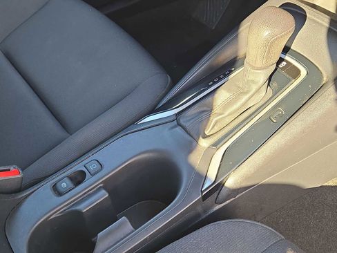 Used 2024 Toyota Corolla LE image 28