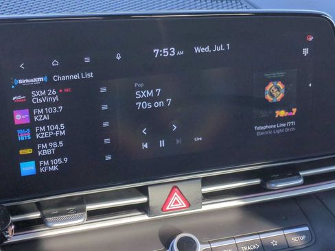 Used 2024 Hyundai Elantra SEL FWD image 13
