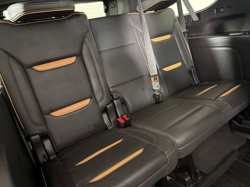 Used 2023 GMC Yukon XL AT4 w/ AT4 Premium Plus Package AWD/4WD image 25