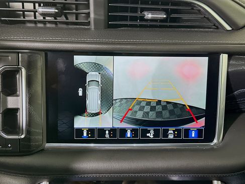 Used 2023 GMC Yukon Denali RWD image 24