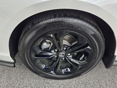 Used 2025 Honda Accord SE image 9