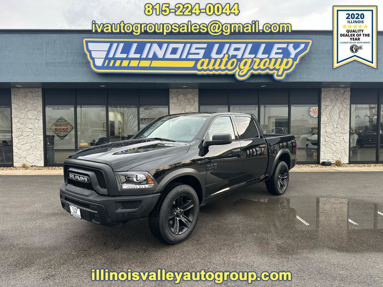 Used 2024 RAM 1500 Warlock AWD/4WD image 1