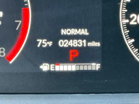 Used 2025 Honda Pilot Touring image 21