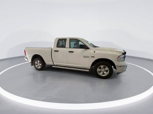 Used 2017 RAM 1500 ST w/ SXT Appearance Group AWD/4WD image 2