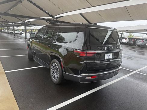 Used 2022 Jeep Wagoneer Series III AWD/4WD image 7
