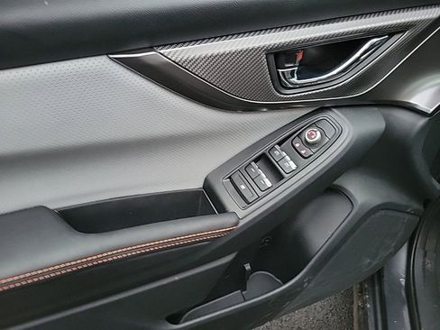 Used 2023 Subaru Crosstrek 2.5i Limited w/ Moonroof Package image 8