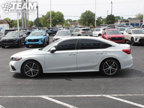 Used 2023 Honda Civic Touring image 7