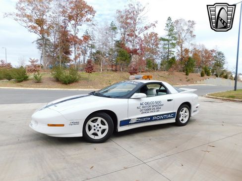 Used 1994 Pontiac Firebird Coupe image 2