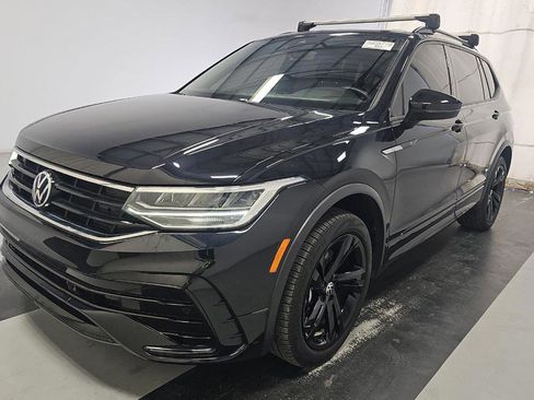 Used 2023 Volkswagen Tiguan SE R-Line image 1