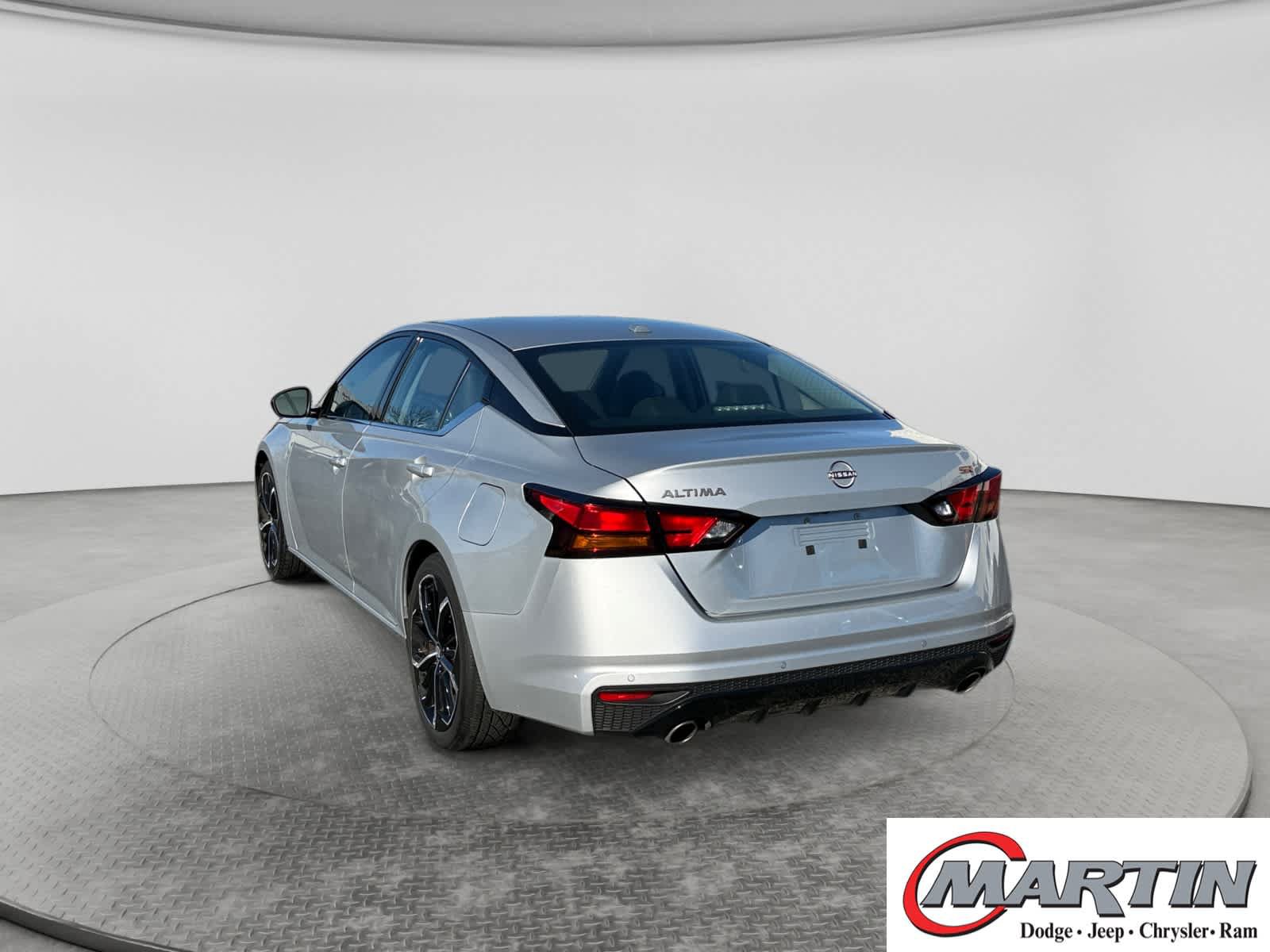 Used 2024 Nissan Altima 2.5 SR FWD image 7