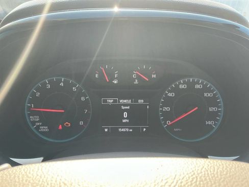 Used 2019 Chevrolet Traverse LT FWD image 19
