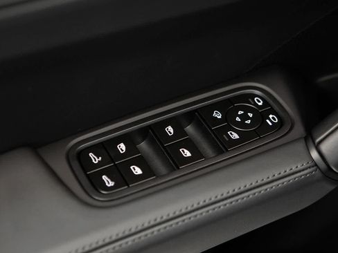 New 2026 Porsche Cayenne GTS AWD/4WD image 20