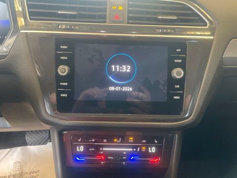 Used 2024 Volkswagen Tiguan SE FWD image 21