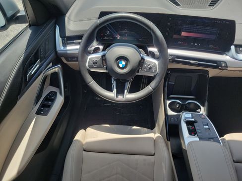 Used 2025 BMW X2 xDrive28i AWD/4WD image 41