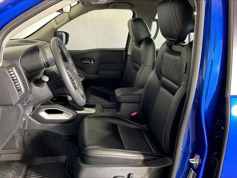 Certified 2024 Nissan Frontier SL w/ Technology Package RWD image 37
