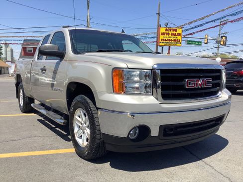 Used 2008 GMC Sierra 1500 SLE w/ Power Pack Plus AWD/4WD image 1