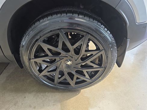 Used 2022 Volvo XC40 T5 R-Design w/ Advanced Package image 35