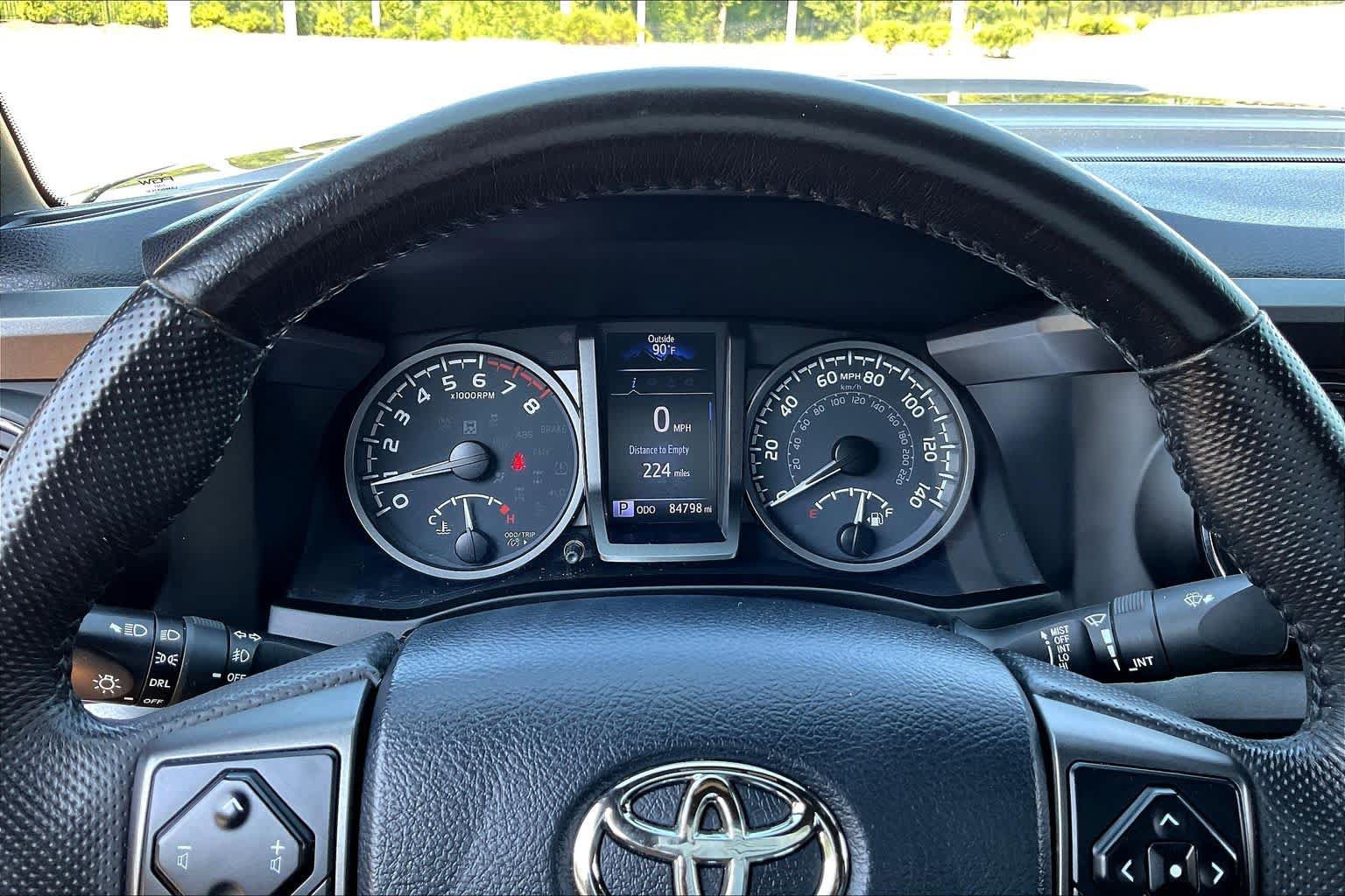 Used 2020 Toyota Tacoma TRD Sport AWD/4WD image 25