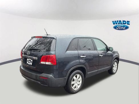 Used 2013 Kia Sorento LX w/ Value Pkg image 5