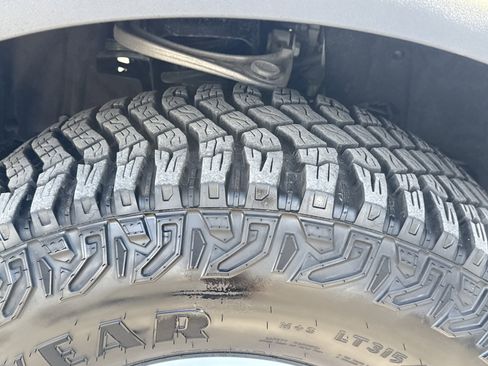 Used 2024 Ford Bronco Badlands AWD/4WD image 11