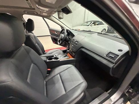 Used 2011 Mercedes-Benz C 300 4MATIC Sedan image 34