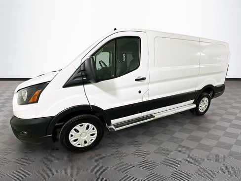 Used 2025 Ford Transit 250 Low Roof w/ Exterior Upgrade Package RWD image 4