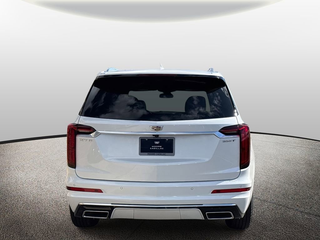 New 2025 Cadillac XT6 Luxury FWD image 3