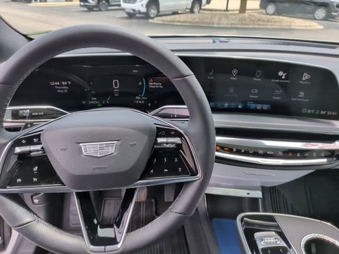 Certified 2024 Cadillac Lyriq Luxury AWD/4WD image 26