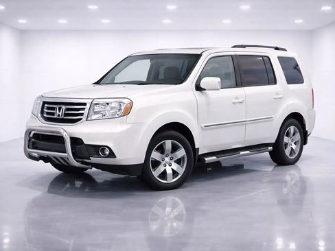 Used 2013 Honda Pilot Touring image 1