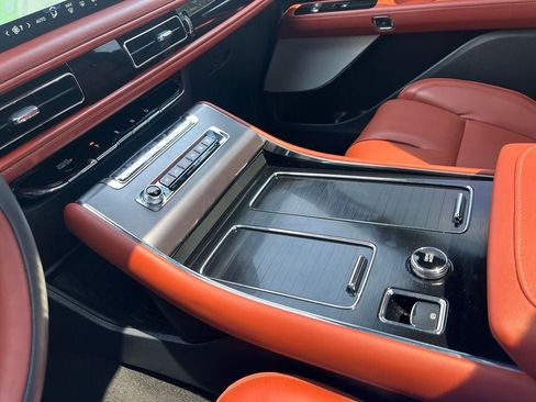 Used 2026 Lincoln Aviator Reserve w/ Luxury Package AWD/4WD image 33