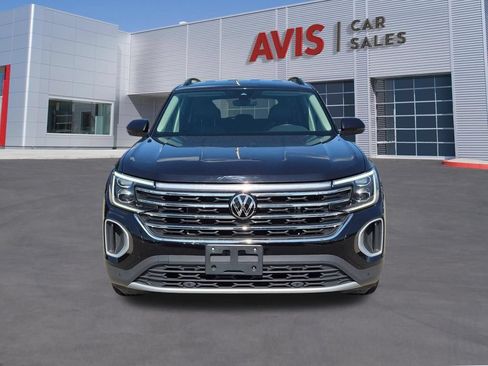 Used 2025 Volkswagen Atlas SE AWD/4WD image 2