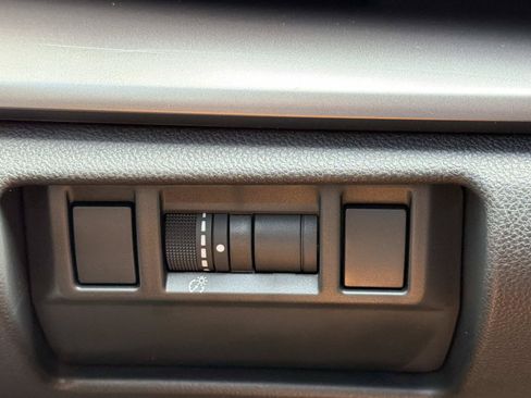 Used 2025 Subaru Impreza 2.0i AWD/4WD image 28
