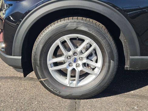 New 2025 Ford Explorer Active image 7