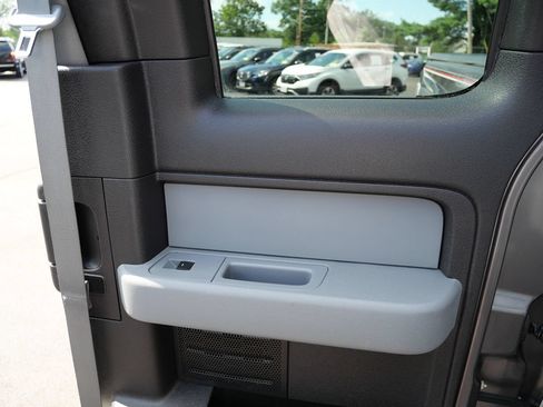 Used 2014 Ford F150 XLT w/ XLT Chrome Package RWD image 32