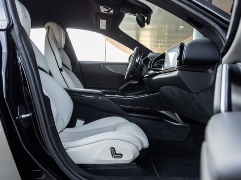 Used 2024 Ferrari Purosangue image 49