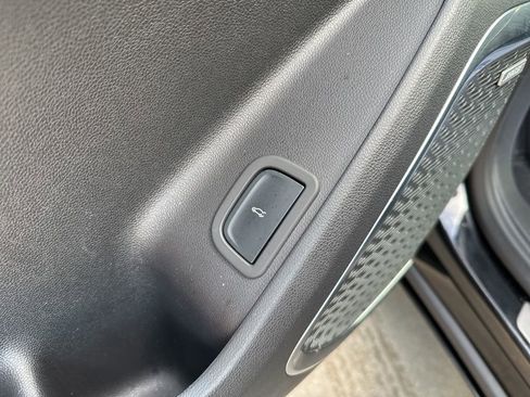 Used 2025 Buick Enclave Sport Touring image 19