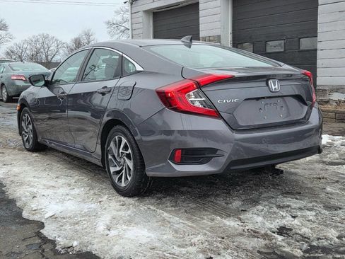 Used 2017 Honda Civic EX image 3
