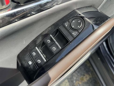 Used 2023 MAZDA CX-30 AWD 2.5 S w/ Premium Package image 16