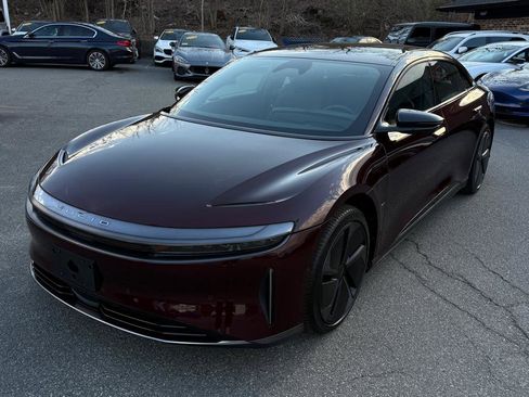 Used 2024 Lucid Air Touring image 3