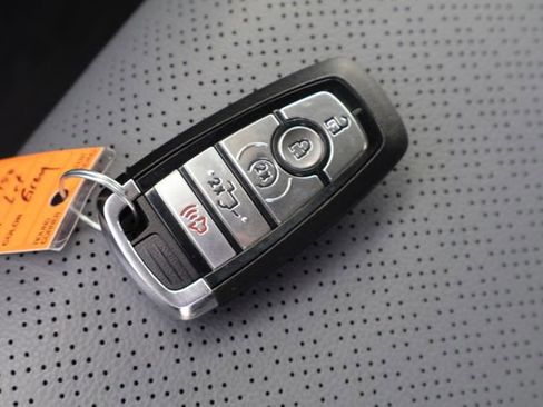 Used 2025 Ford F150 Lariat w/ Equipment Group 502A High image 34